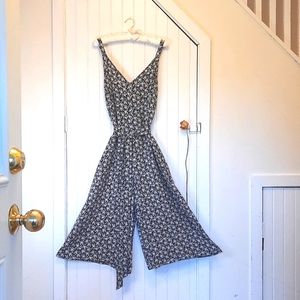 GAP Black Floral V-Neck Wide-Leg Jumpsuit